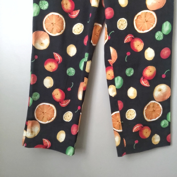 🍊Vintage Fruit Pattern Straight Leg Crop Pants 🍒 - Picture 5 of 9